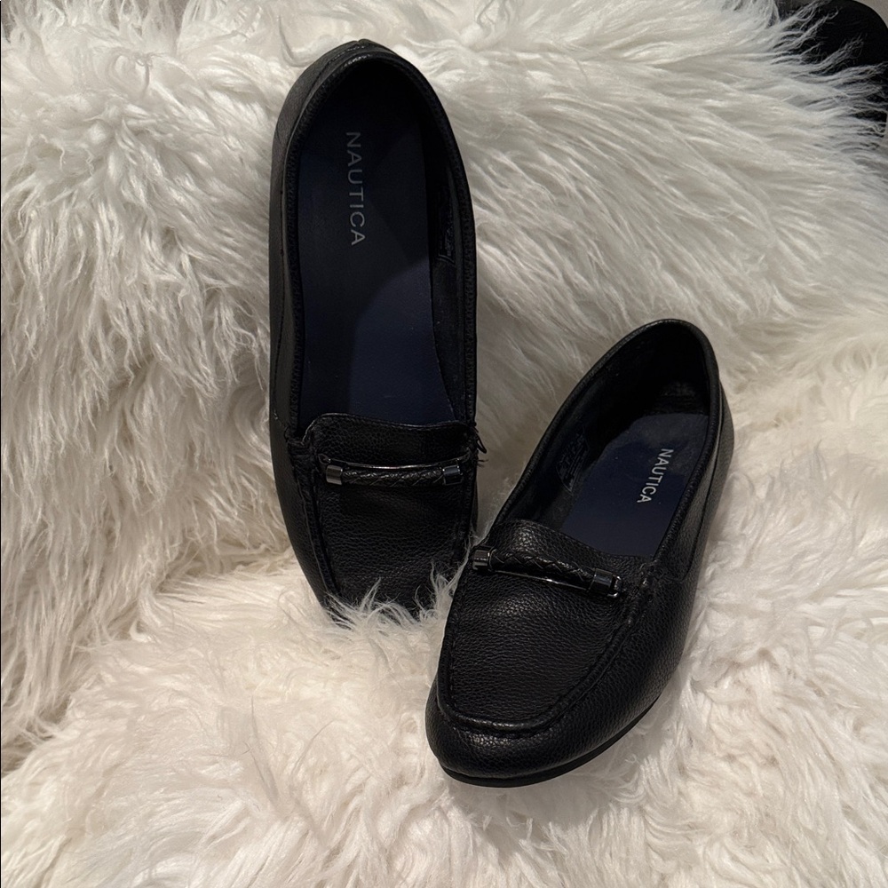 Nautica Women's Classic Black Loafers